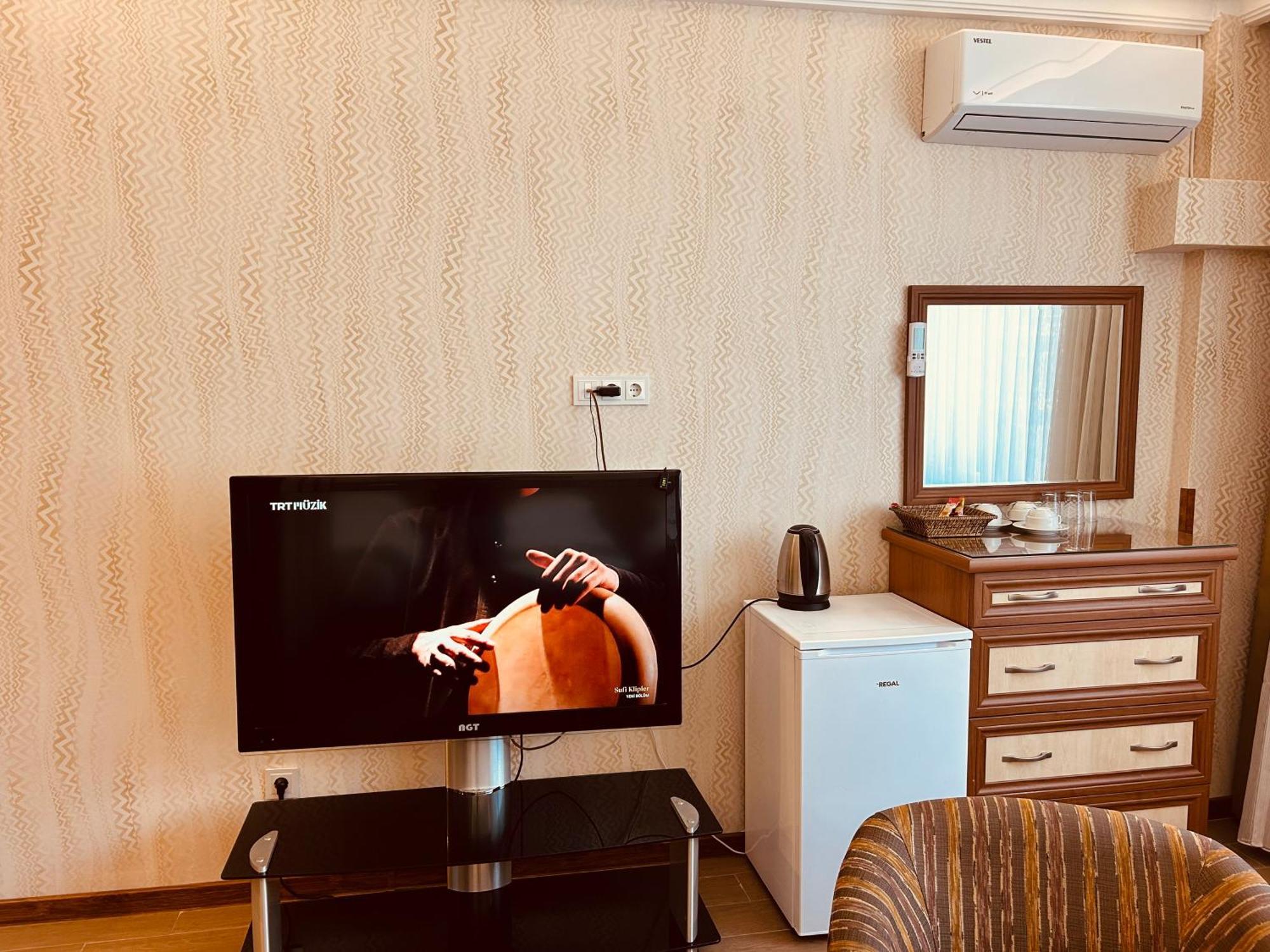 Otel Lily *