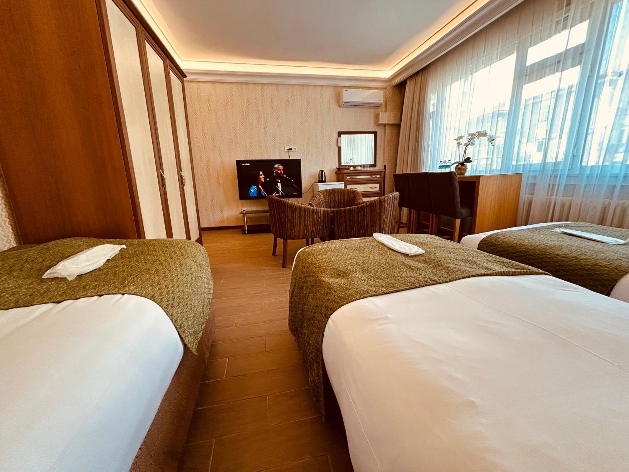 Lily * İstanbul
